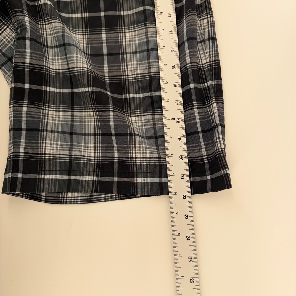Nike Golf Dri-FIT Plaid Shorts Athletic Performance Grey Black 36 Mens Preppy - Picture 7 of 9